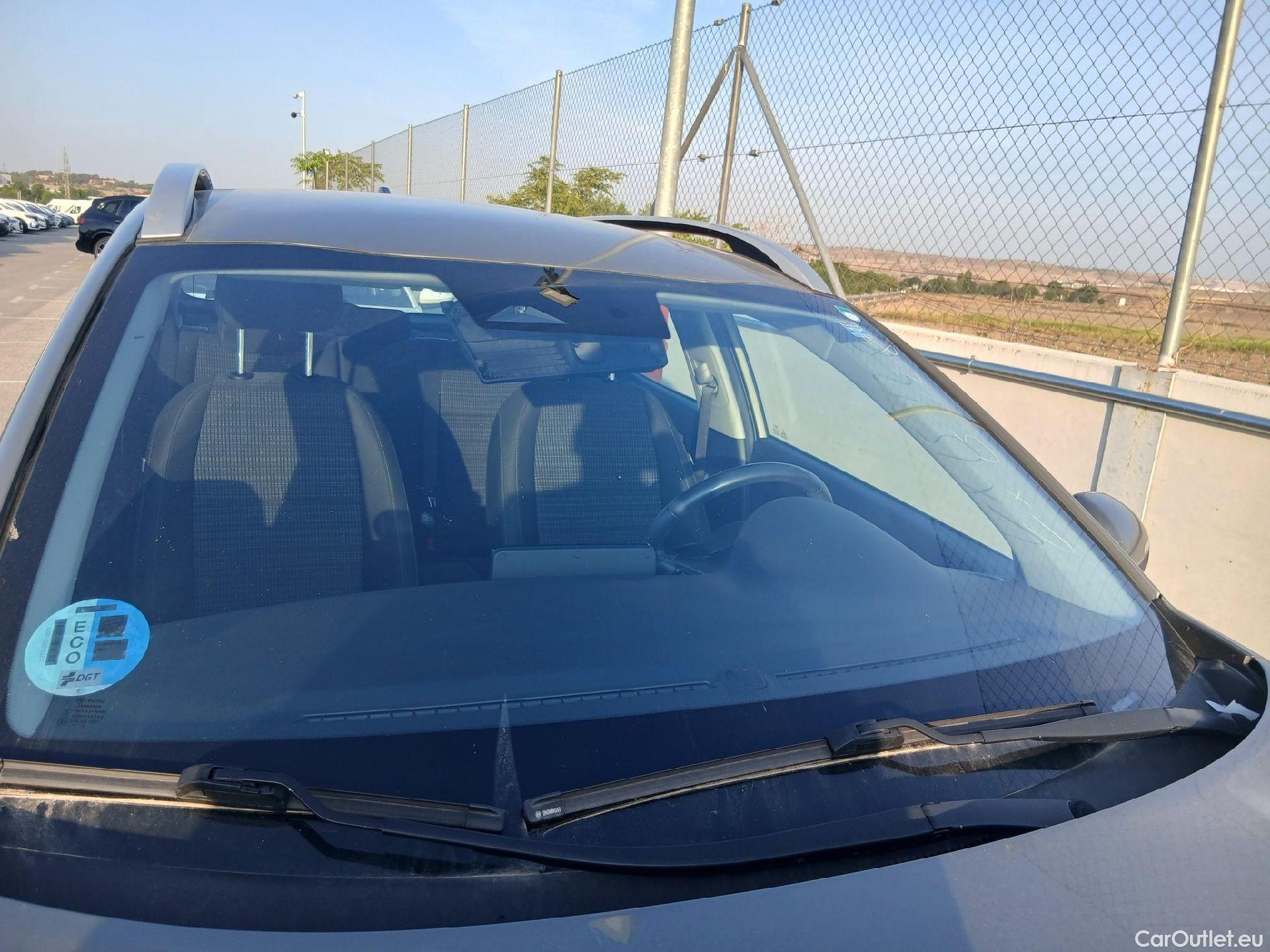  KIA  STONIC KIA  / 2017 / 5P / todoterreno 1.0 T-GDi 88kW (120CV) MHEV iMT Drive #6