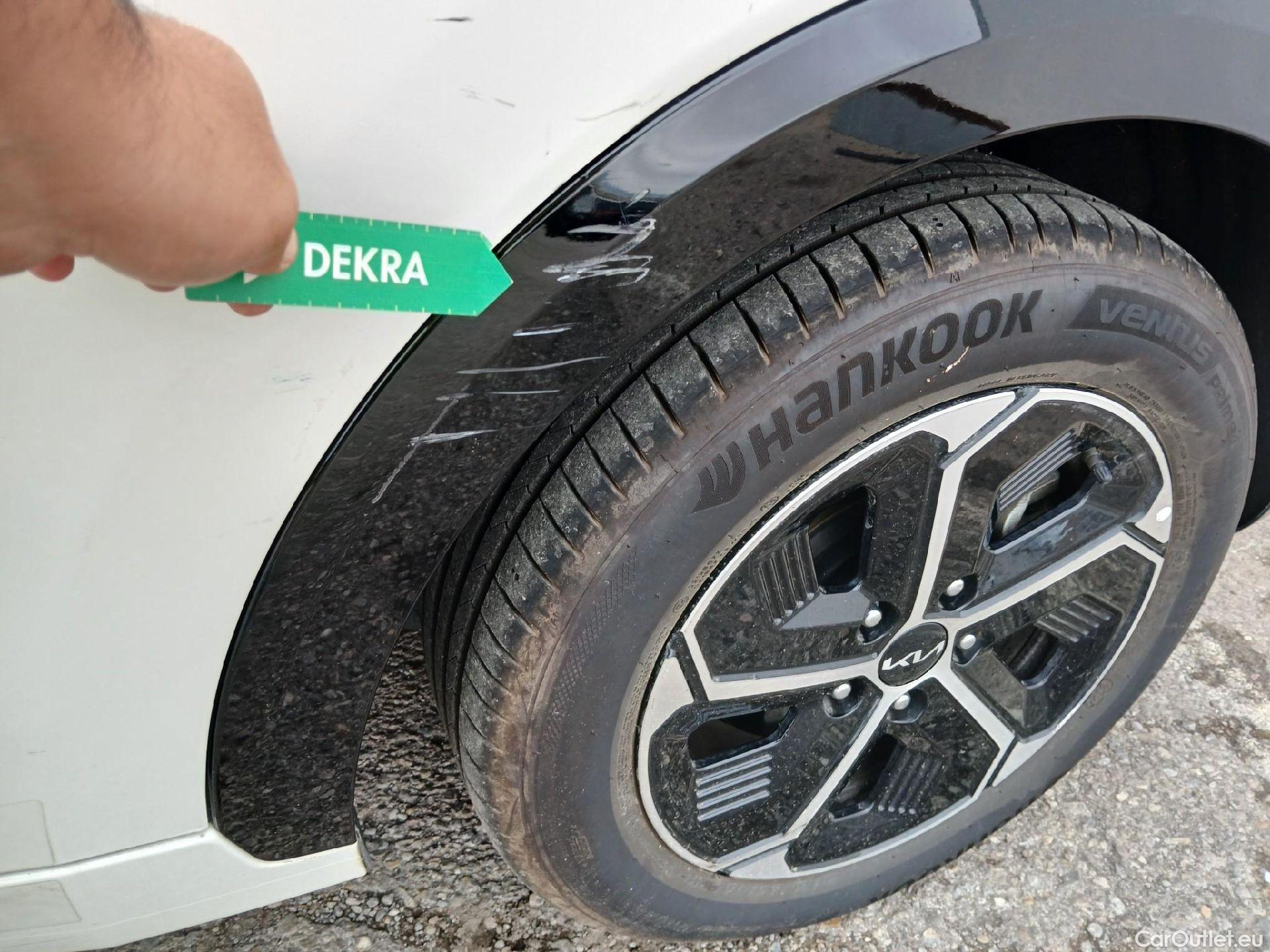  KIA  Niro KIA  / 2022 / 5P / crossover 1.6 GDi HEV 104kW (141CV) Drive #42