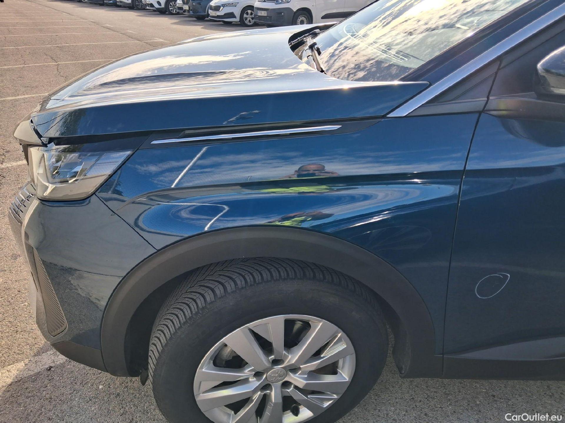  Peugeot  3008 PEUGEOT  / 2020 / 5P / todoterreno 1.2 PureTech 96KW S&S Active Pack #19