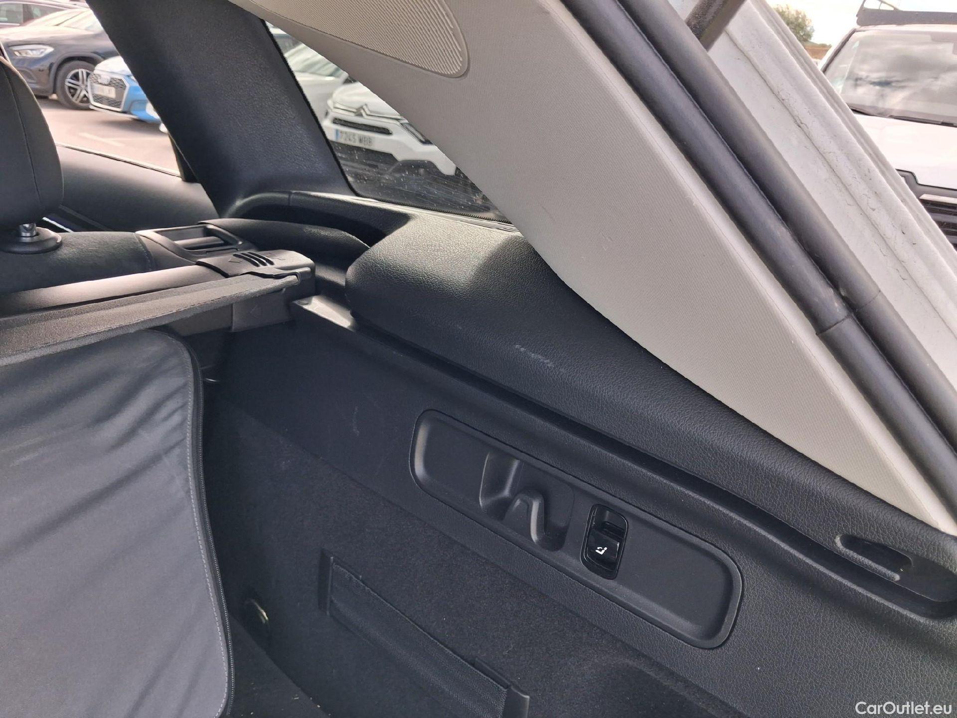  Mercedes  GLC MERCEDES-BENZ  / 2022 / 5P / todoterreno  300 de 4MATIC #2