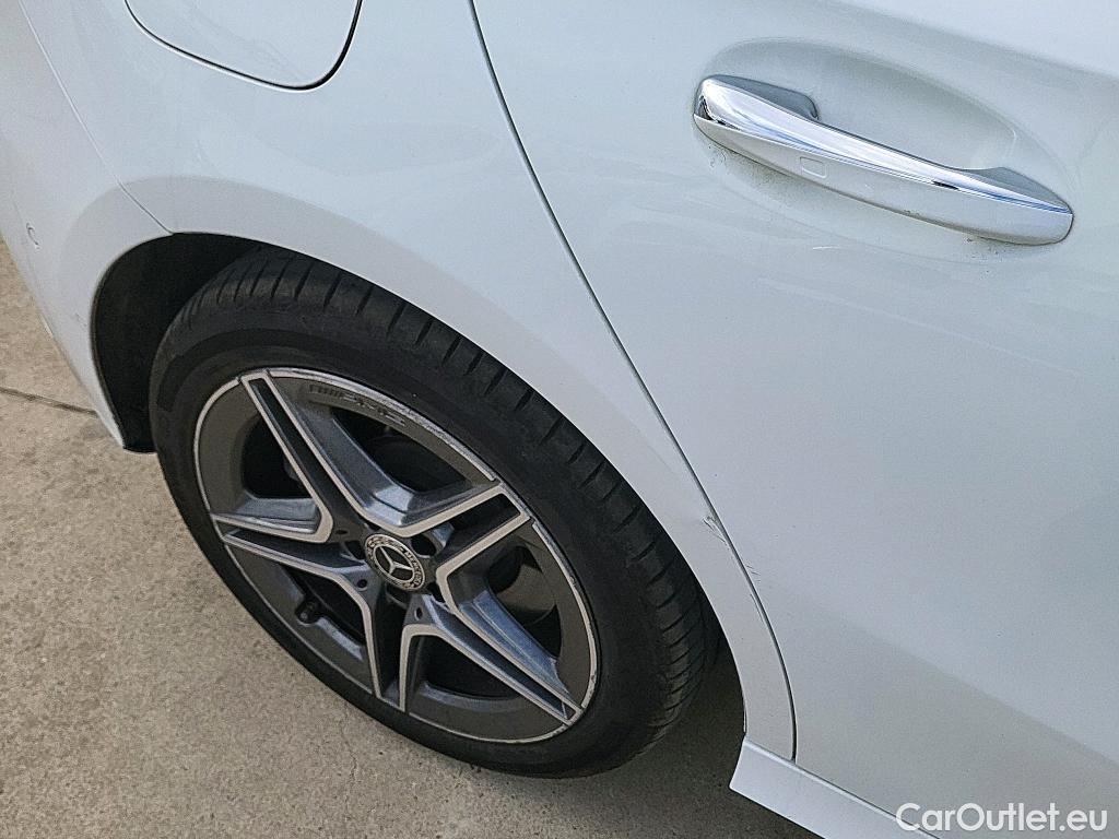 Mercedes  A-Klasse MERCEDES-BENZ Clase A / 2018 / 5P / berlina con portón A 250 e #9