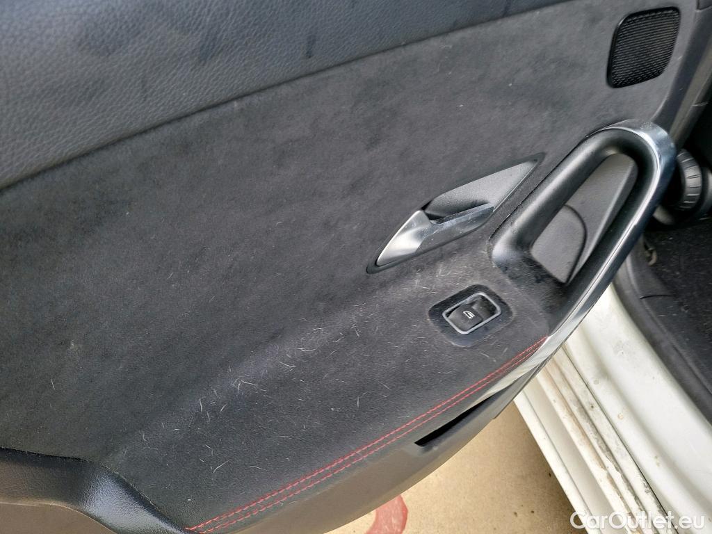 Mercedes  A-Klasse MERCEDES-BENZ Clase A / 2018 / 5P / berlina con portón A 250 e #16