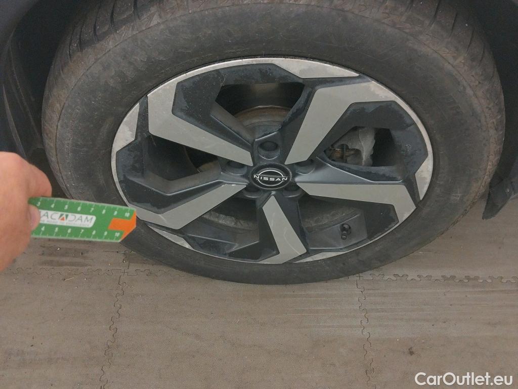  Nissan  Qashqai NISSAN  / 2021 / 5P / todoterreno DIG-T 116kW mHEV Xtronic 4x4 N-Connecta #4