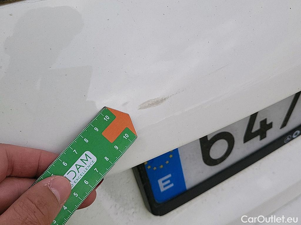  Mercedes  A-Klasse MERCEDES-BENZ Clase A / 2018 / 5P / berlina con portón A 250 e #2