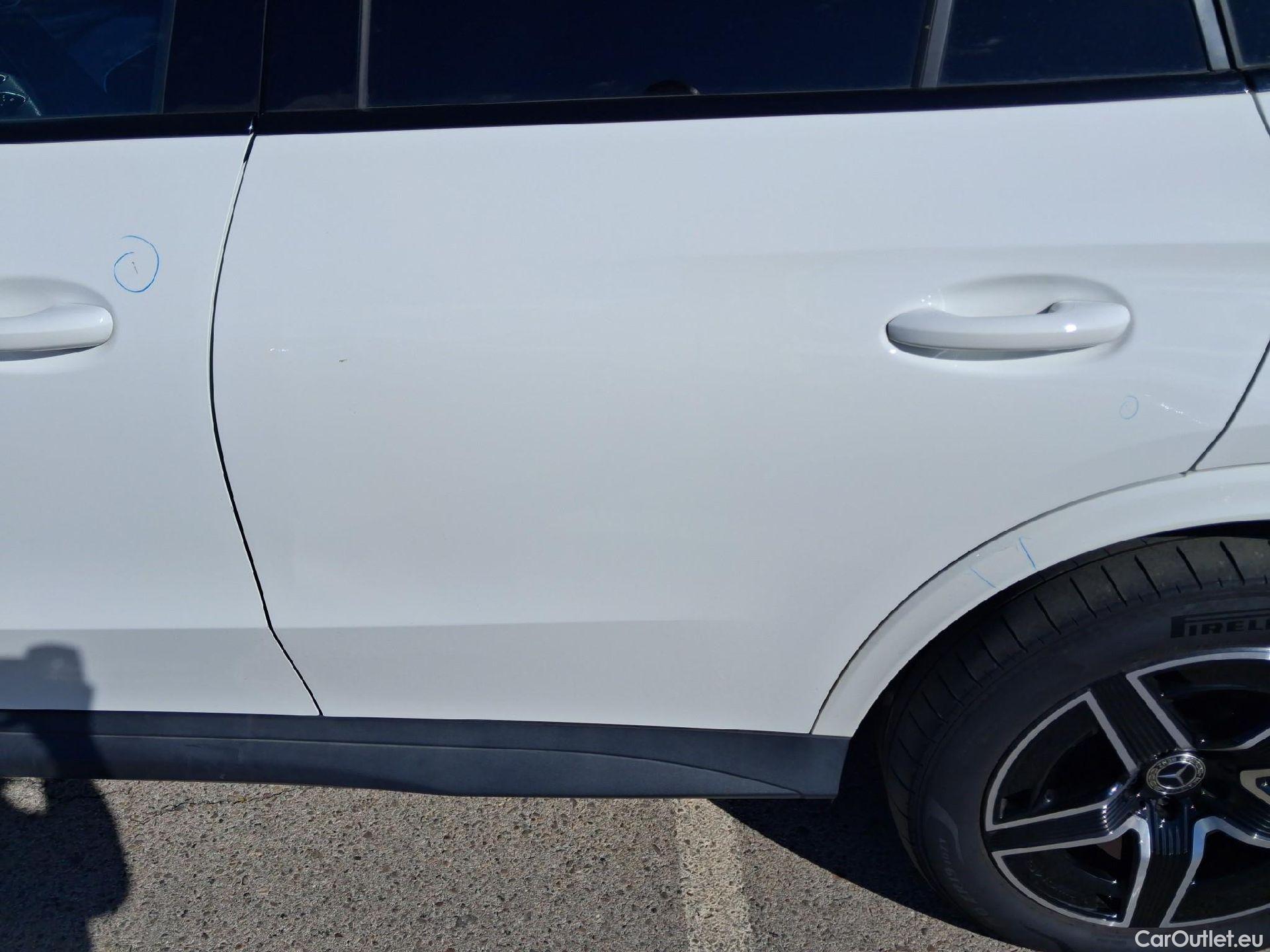 Mercedes  GLC MERCEDES-BENZ  / 2022 / 5P / todoterreno  300 de 4MATIC #18