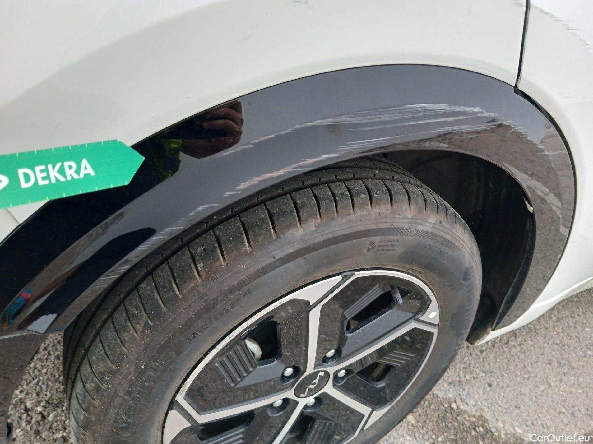  KIA  Niro KIA  / 2022 / 5P / crossover 1.6 GDi HEV 104kW (141CV) Drive #68