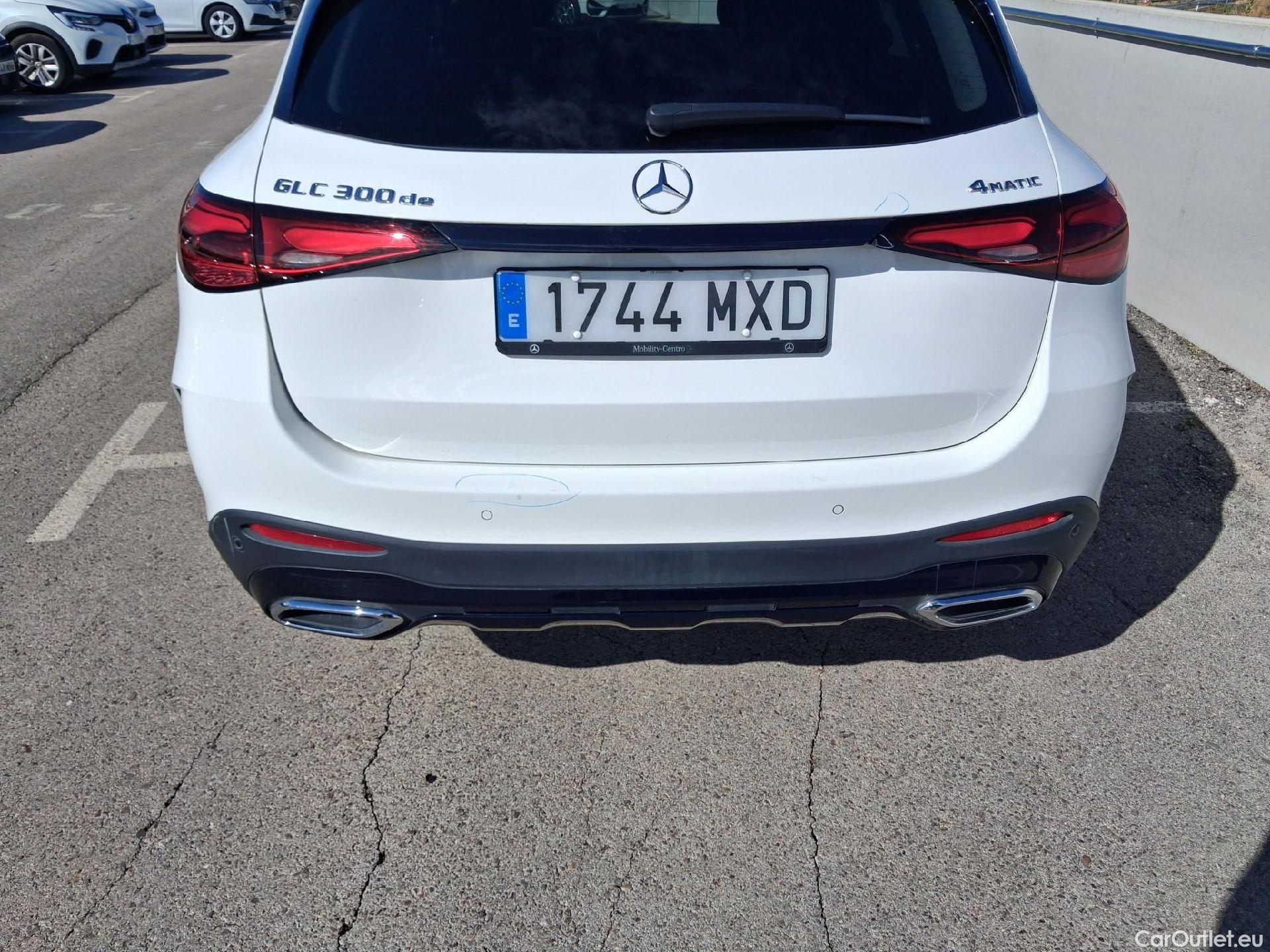  Mercedes  GLC MERCEDES-BENZ  / 2022 / 5P / todoterreno  300 de 4MATIC #21