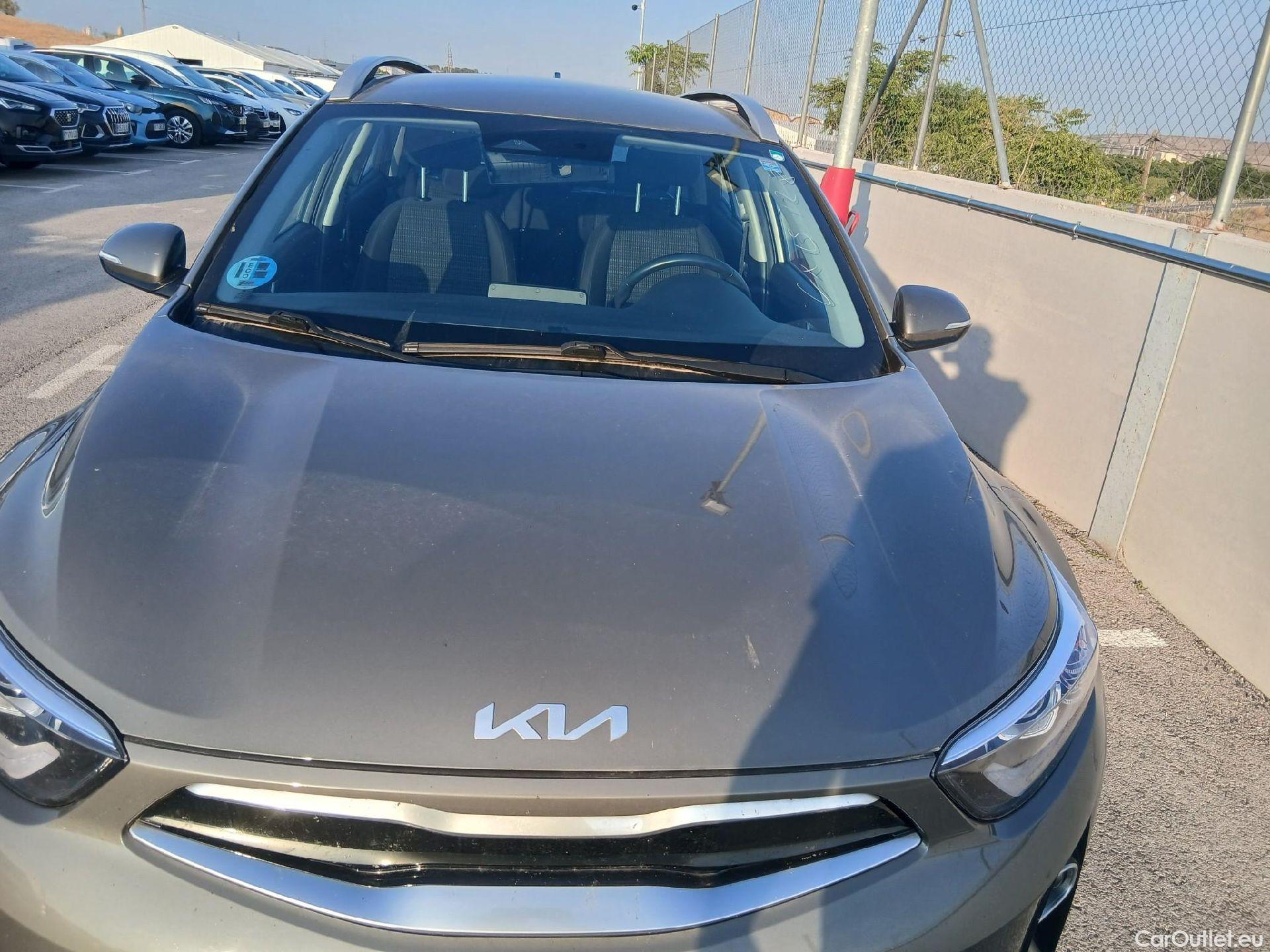  KIA  STONIC KIA  / 2017 / 5P / todoterreno 1.0 T-GDi 88kW (120CV) MHEV iMT Drive #5