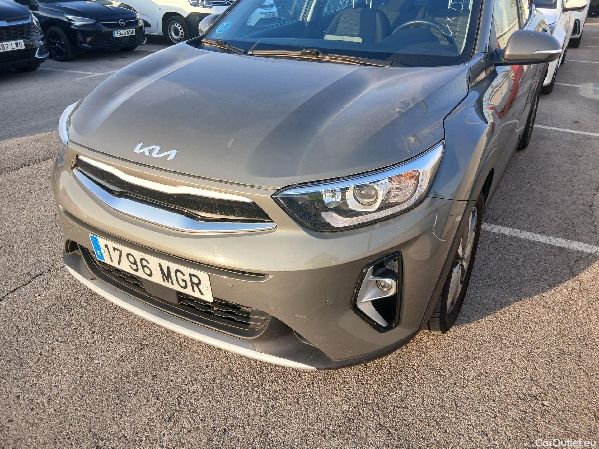  KIA  STONIC KIA  / 2017 / 5P / todoterreno 1.0 T-GDi 88kW (120CV) MHEV iMT Drive #3
