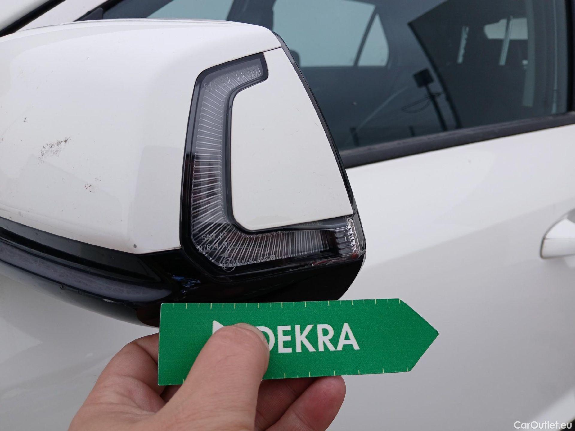  KIA  Niro KIA  / 2022 / 5P / crossover 1.6 GDi HEV 104kW (141CV) Drive #31