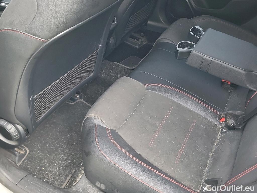  Mercedes  A-Klasse MERCEDES-BENZ Clase A / 2018 / 5P / berlina con portón A 250 e #17
