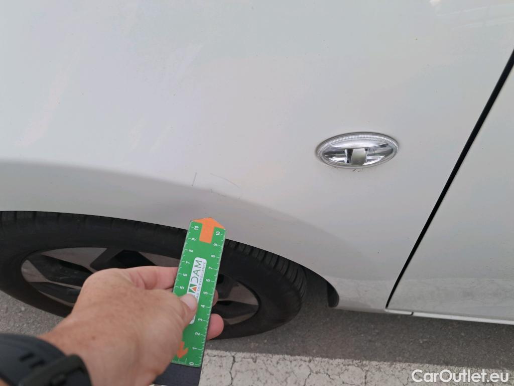  Toyota  Aygo TOYOTA  / 2018 / 5P / minicoche 1.0 70 x-play #17