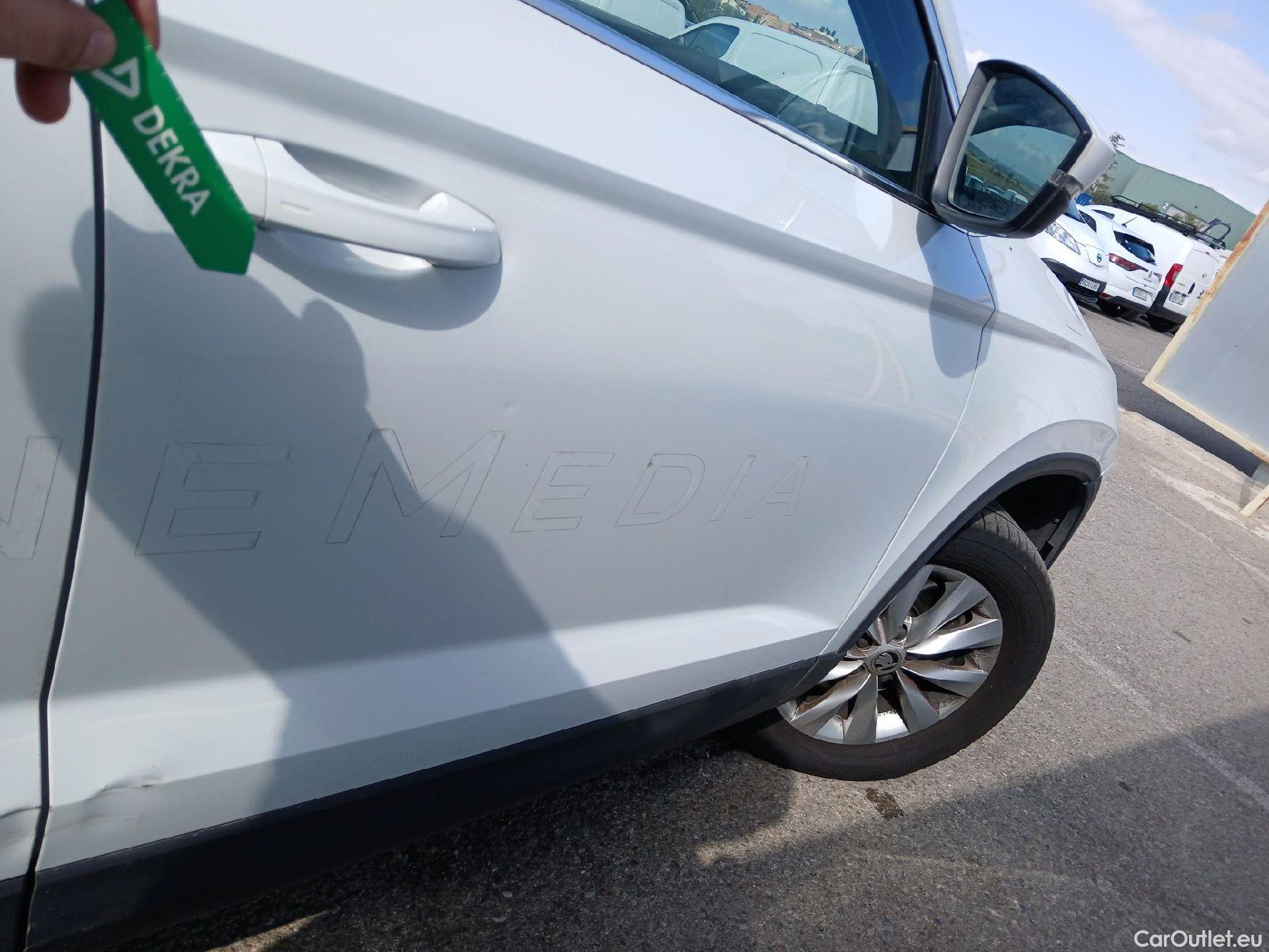  Skoda  Karoq SKODA  / 2021 / 5P / todoterreno 2.0 TDI 85kW (115CV) DSG Ambition #39