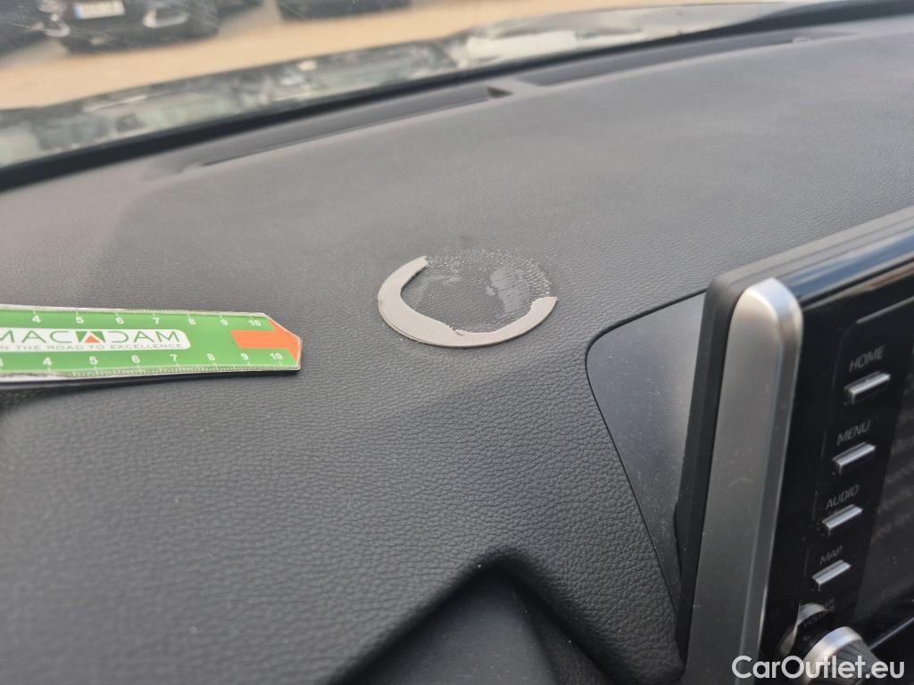  Toyota  RAV4 TOYOTA  / 2018 / 5P / todoterreno 2.5l 220H Advance #6