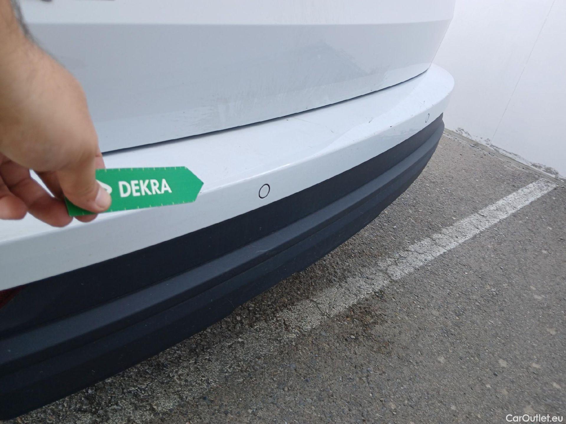  Skoda  Karoq SKODA  / 2021 / 5P / todoterreno 2.0 TDI 85kW (115CV) DSG Ambition #26