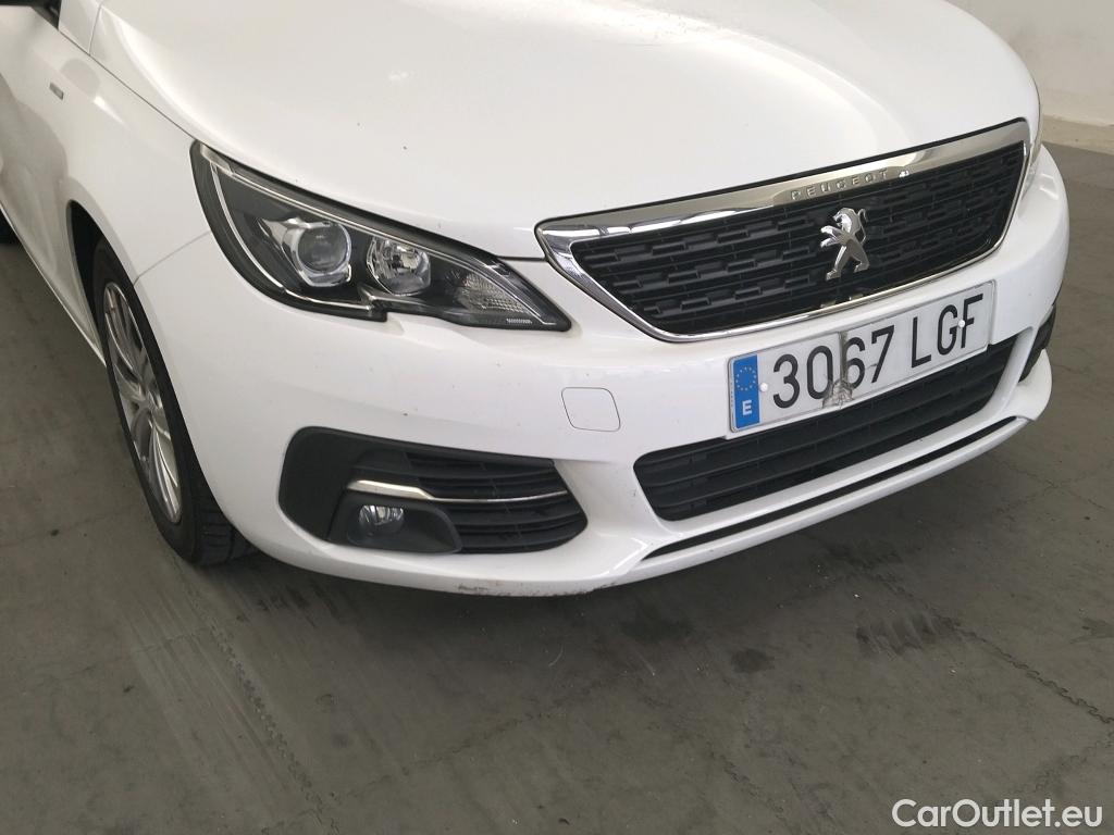  Peugeot  308 PEUGEOT  / 2017 / 5P / berlina con portón 5P Style BlueHDi 100 S&S 6 Vel. MAN #15