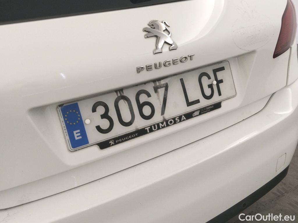  Peugeot  308 PEUGEOT  / 2017 / 5P / berlina con portón 5P Style BlueHDi 100 S&S 6 Vel. MAN #21