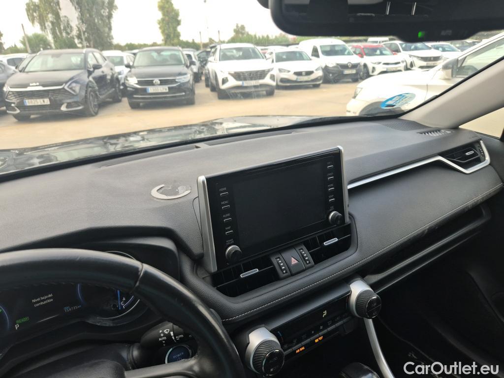  Toyota  RAV4 TOYOTA  / 2018 / 5P / todoterreno 2.5l 220H Advance #5