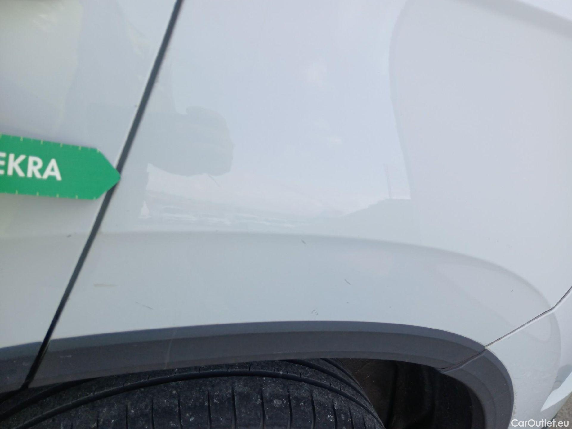  Skoda  Karoq SKODA  / 2021 / 5P / todoterreno 2.0 TDI 85kW (115CV) DSG Ambition #24