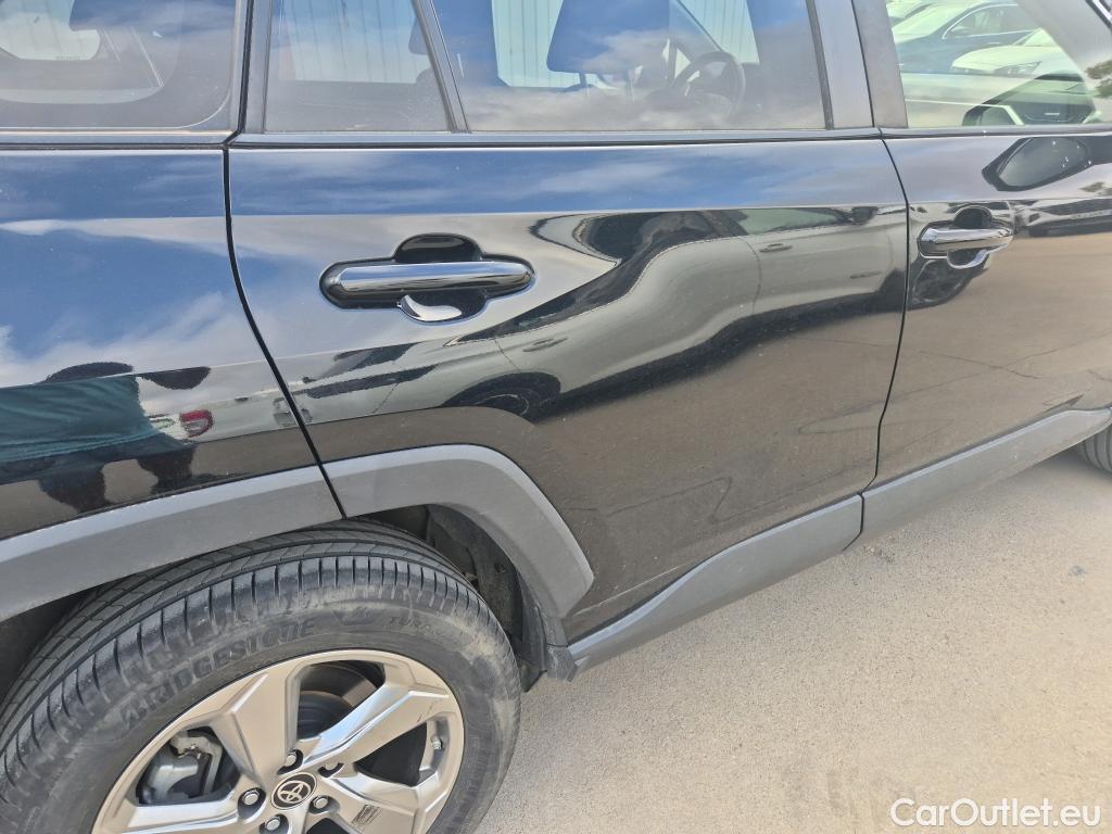  Toyota  RAV4 TOYOTA  / 2018 / 5P / todoterreno 2.5l 220H Advance #7