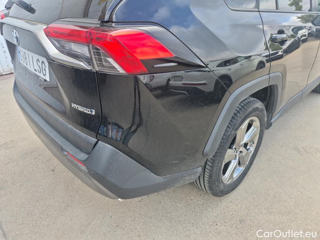  Toyota  RAV4 TOYOTA  / 2018 / 5P / todoterreno 2.5l 220H Advance #16