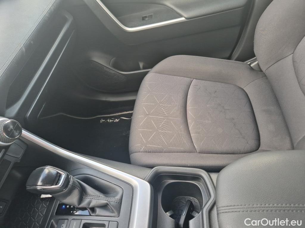 Toyota  RAV4 TOYOTA  / 2018 / 5P / todoterreno 2.5l 220H Advance #22