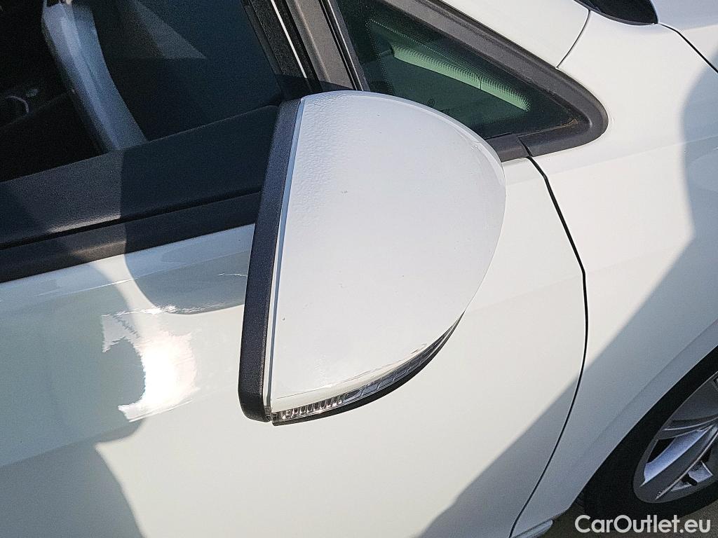  Volkswagen  Golf  VOLKSWAGEN / 2020 / 5P / berlina con portón 2.0 TDI 85kW (115CV) #21