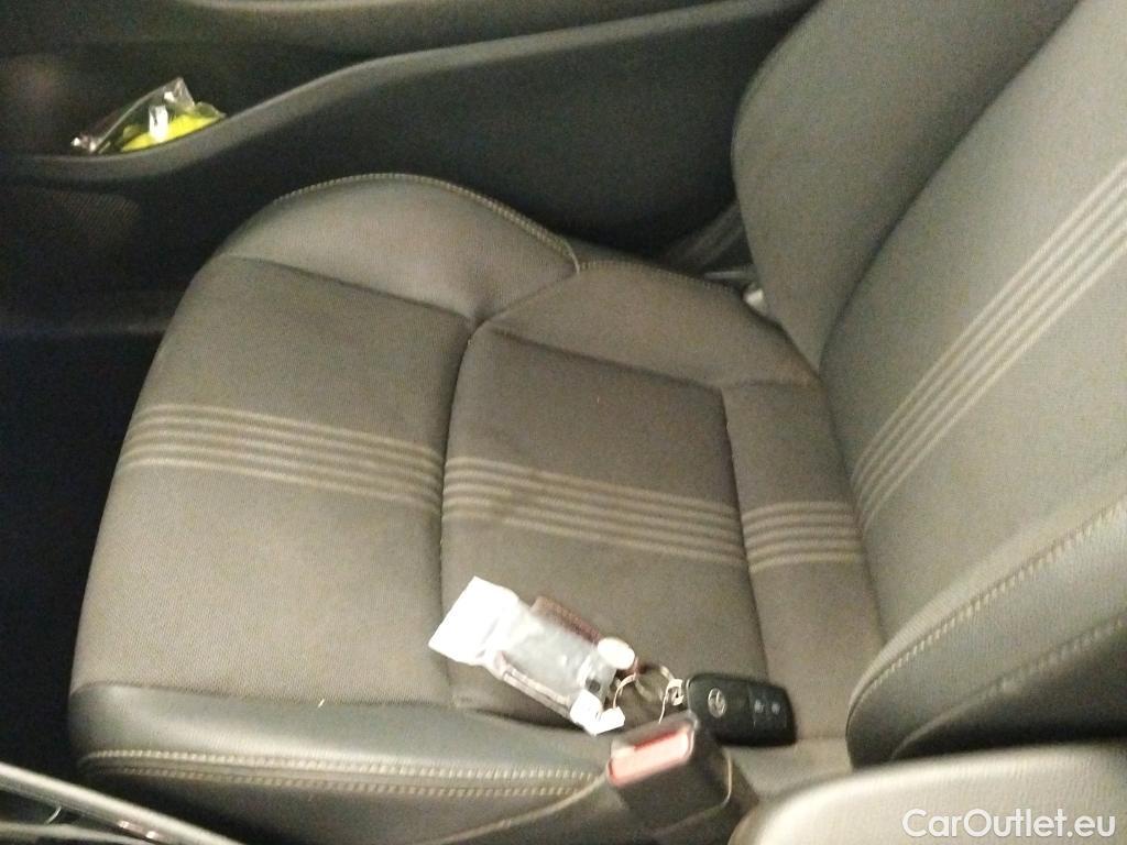  Toyota  Yaris Cross TOYOTA  / 2021 / 5P / todoterreno 1.5 120H Adventure #16