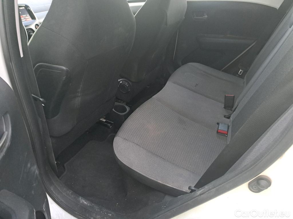  Toyota  Aygo TOYOTA  / 2018 / 5P / minicoche 1.0 70 x-play #12