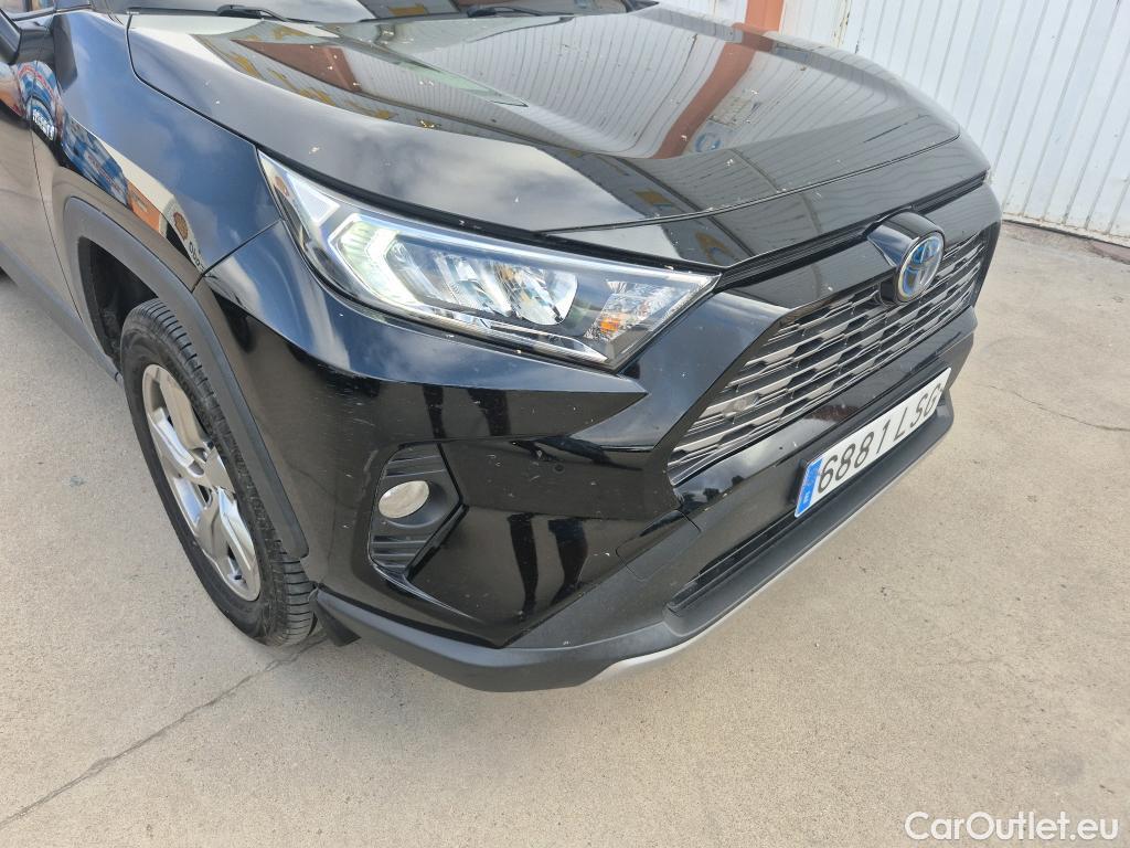  Toyota  RAV4 TOYOTA  / 2018 / 5P / todoterreno 2.5l 220H Advance #13