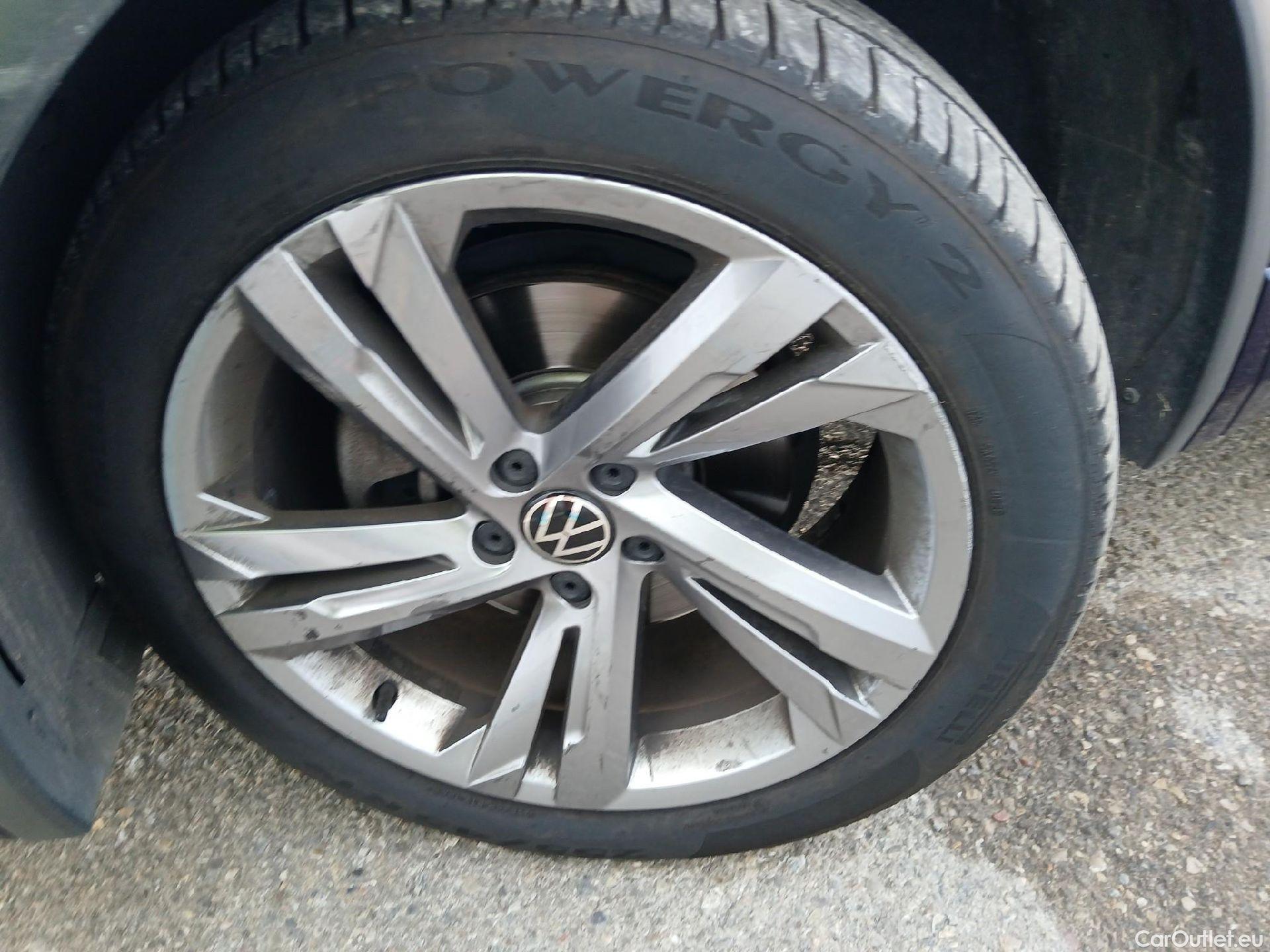  Volkswagen  Tiguan VOLKSWAGEN  Allspace / 2021 / 5P / todoterreno R-Line 2.0 TDI 110kW (150CV) DSG #28