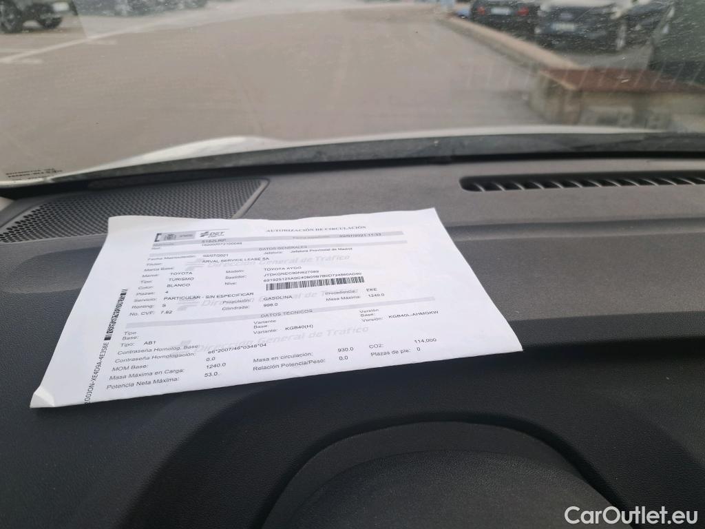 Toyota  Aygo TOYOTA  / 2018 / 5P / minicoche 1.0 70 x-play #21