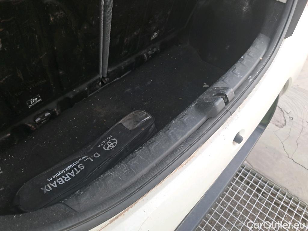  Toyota  Aygo TOYOTA  / 2018 / 5P / minicoche 1.0 70 x-play #1