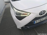  Toyota  Aygo TOYOTA  / 2018 / 5P / minicoche 1.0 70 x-play #17