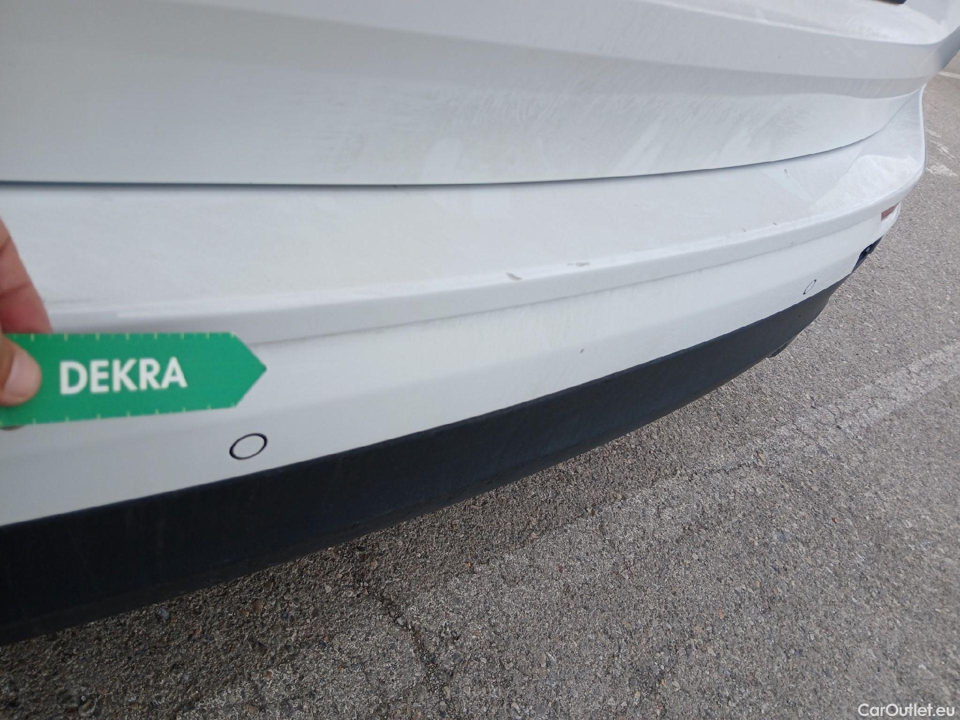  Volvo  XC60 VOLVO  / 2017 / 5P / todoterreno 2.0 B4 D Momentum Auto #19