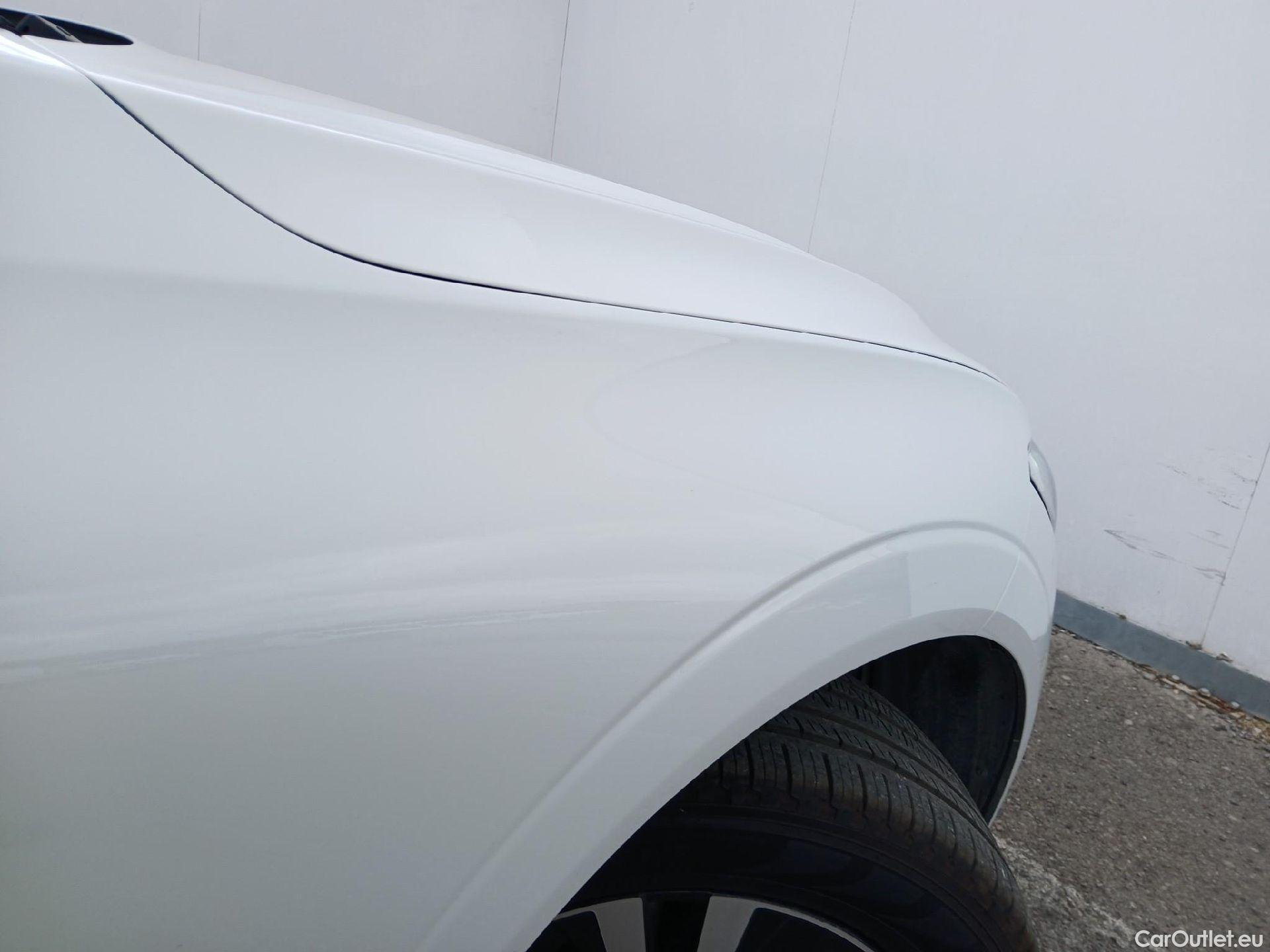  Volvo  XC60 VOLVO  / 2017 / 5P / todoterreno 2.0 B4 D Momentum Auto #35