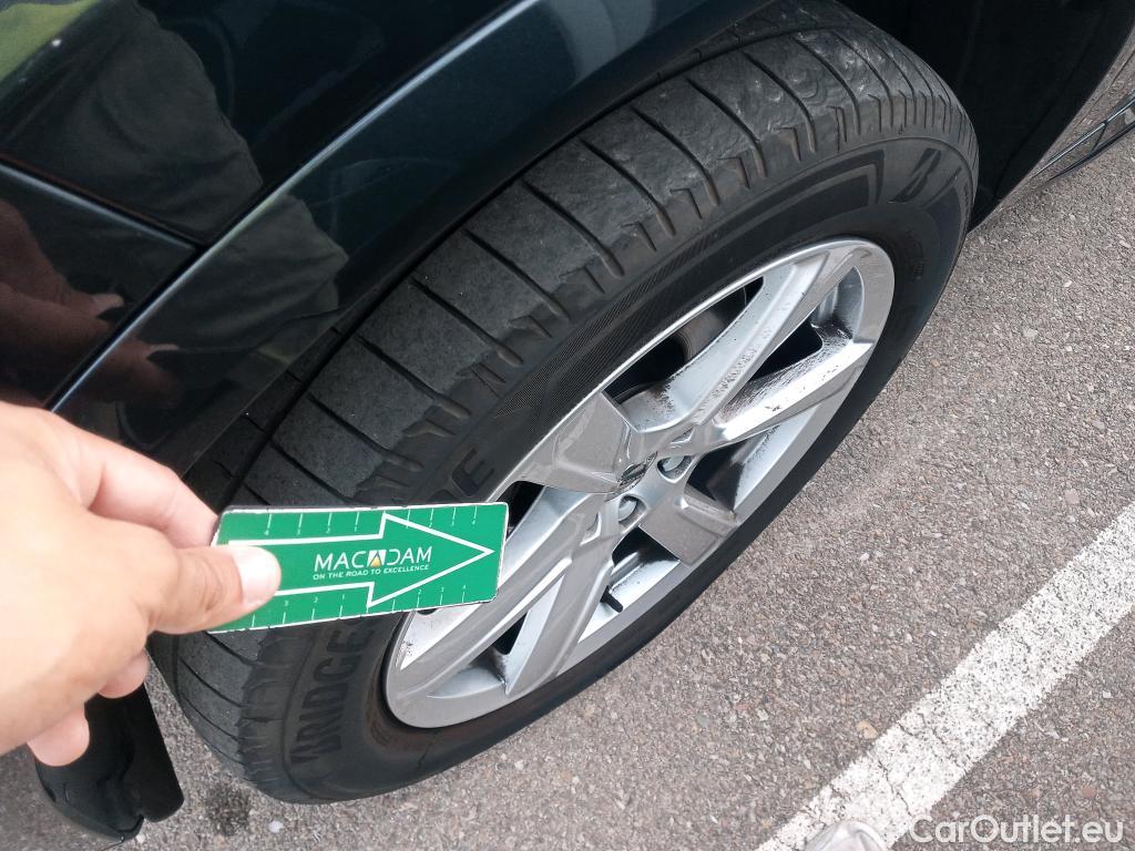  Volvo  XC90 VOLVO  / 2019 / 5P / todoterreno 2.0 T8 AWD Business Plus Auto #33