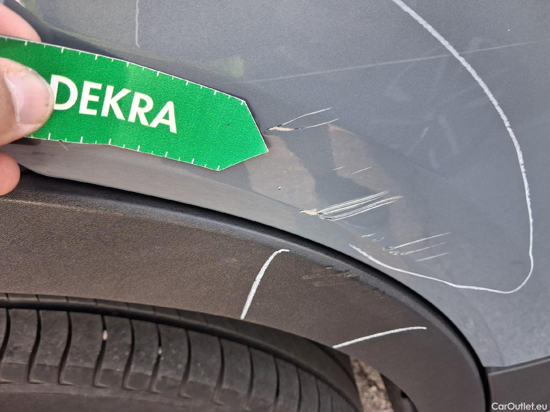  Volvo  XC 40 VOLVO XC40 / 2021 / 5P / todoterreno 1.5 T5 Recharge PHEV Plus Dark Auto #37