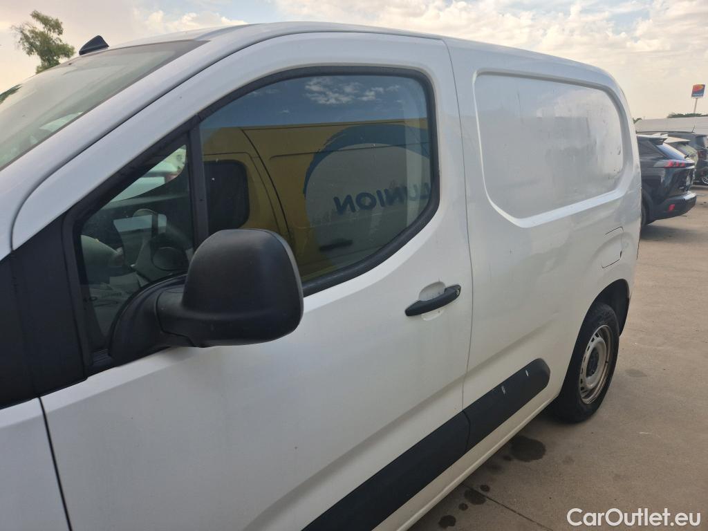  Opel  Combo OPEL  / 2018 / 3P / furgón derivado de turismo 1.5 TD 75kW (100CV) Express L H1 650kg (AC2) #13