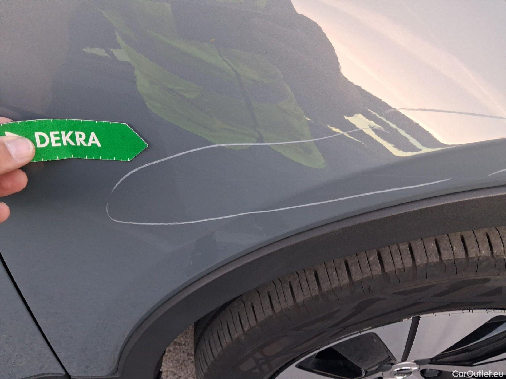  Volvo  XC 40 VOLVO XC40 / 2021 / 5P / todoterreno 1.5 T5 Recharge PHEV Plus Dark Auto #43