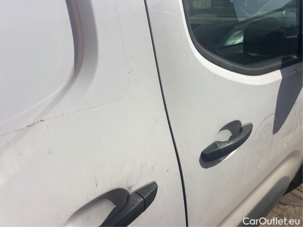  Citroen  Berlingo CITROEN  / 2018 / 3P / furgón derivado de turismo Talla M BlueHDi 100 CONTROL #17