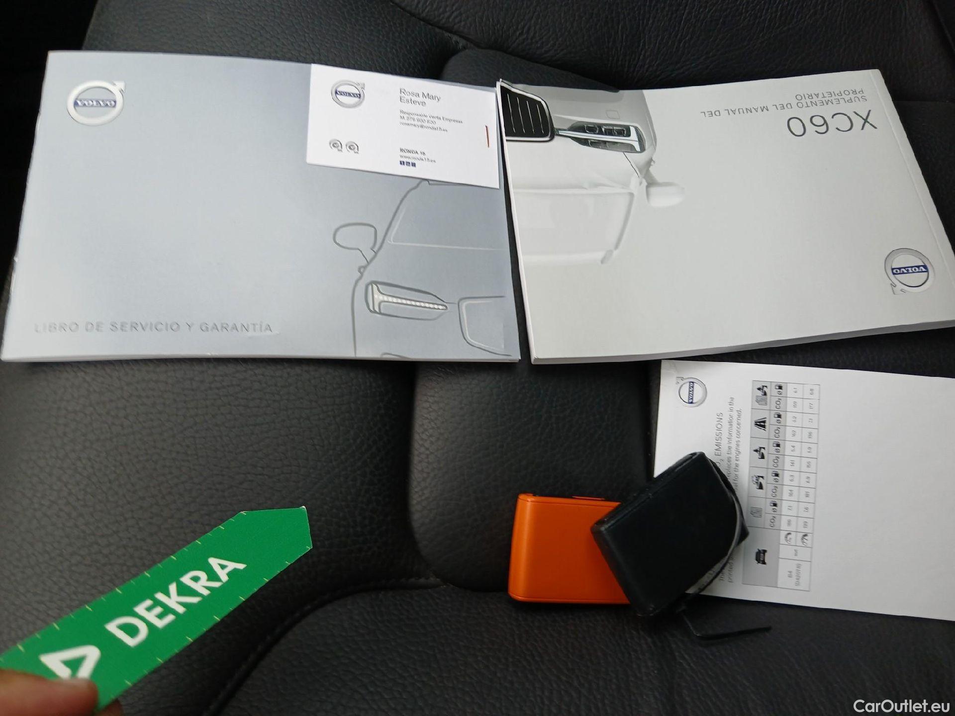  Volvo  XC60 VOLVO  / 2017 / 5P / todoterreno 2.0 B4 D Momentum Auto #2