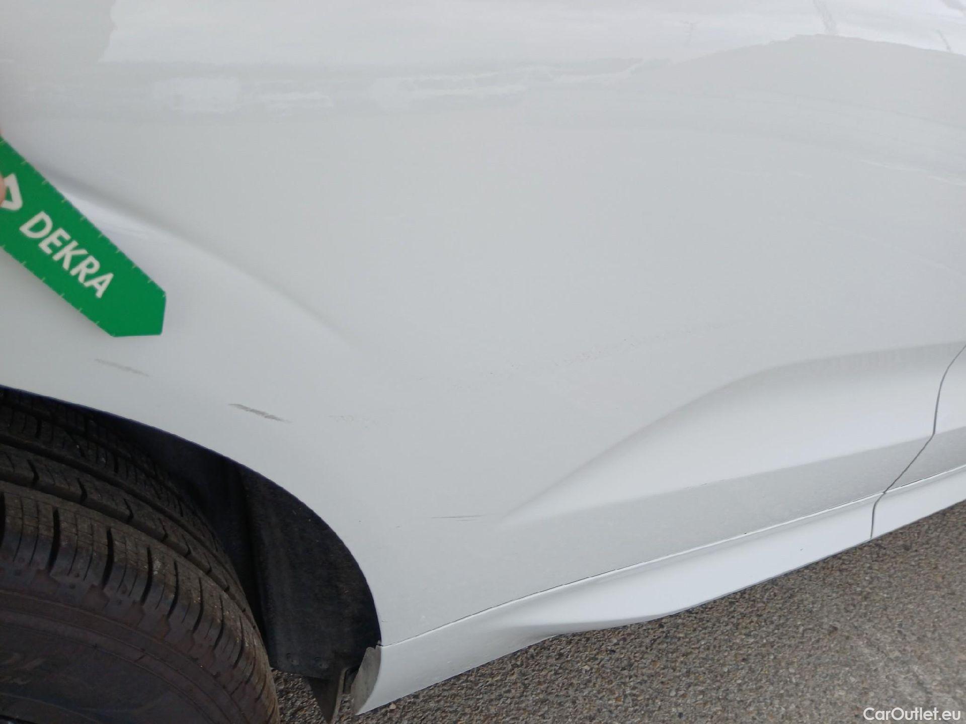  Volvo  XC60 VOLVO  / 2017 / 5P / todoterreno 2.0 B4 D Momentum Auto #29