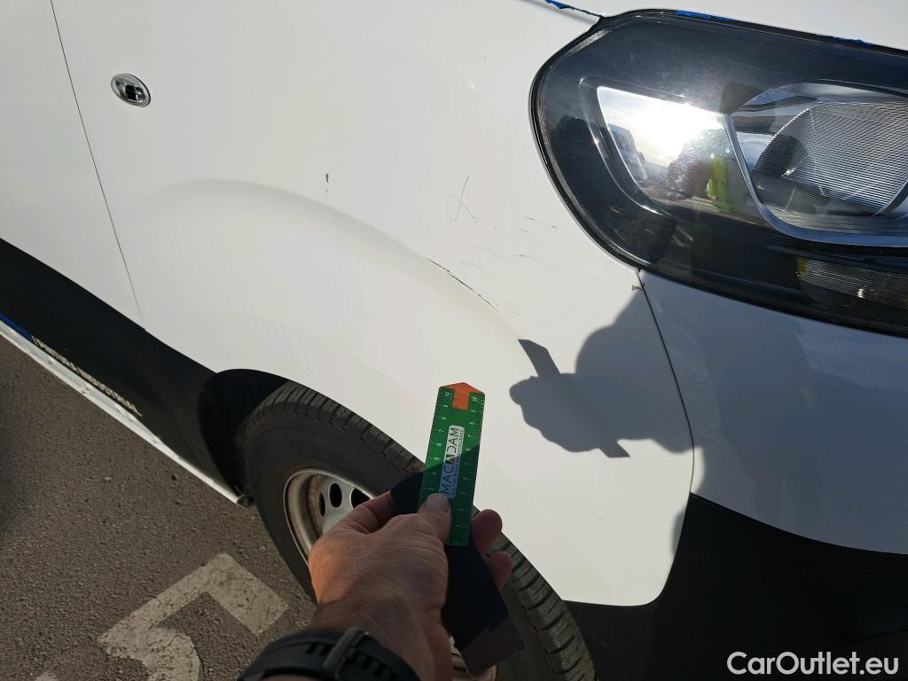  Opel  Vivaro OPEL  / 2019 / 4P / furgón 1.5 Diésel 88kW (120CV) M Std Select #31