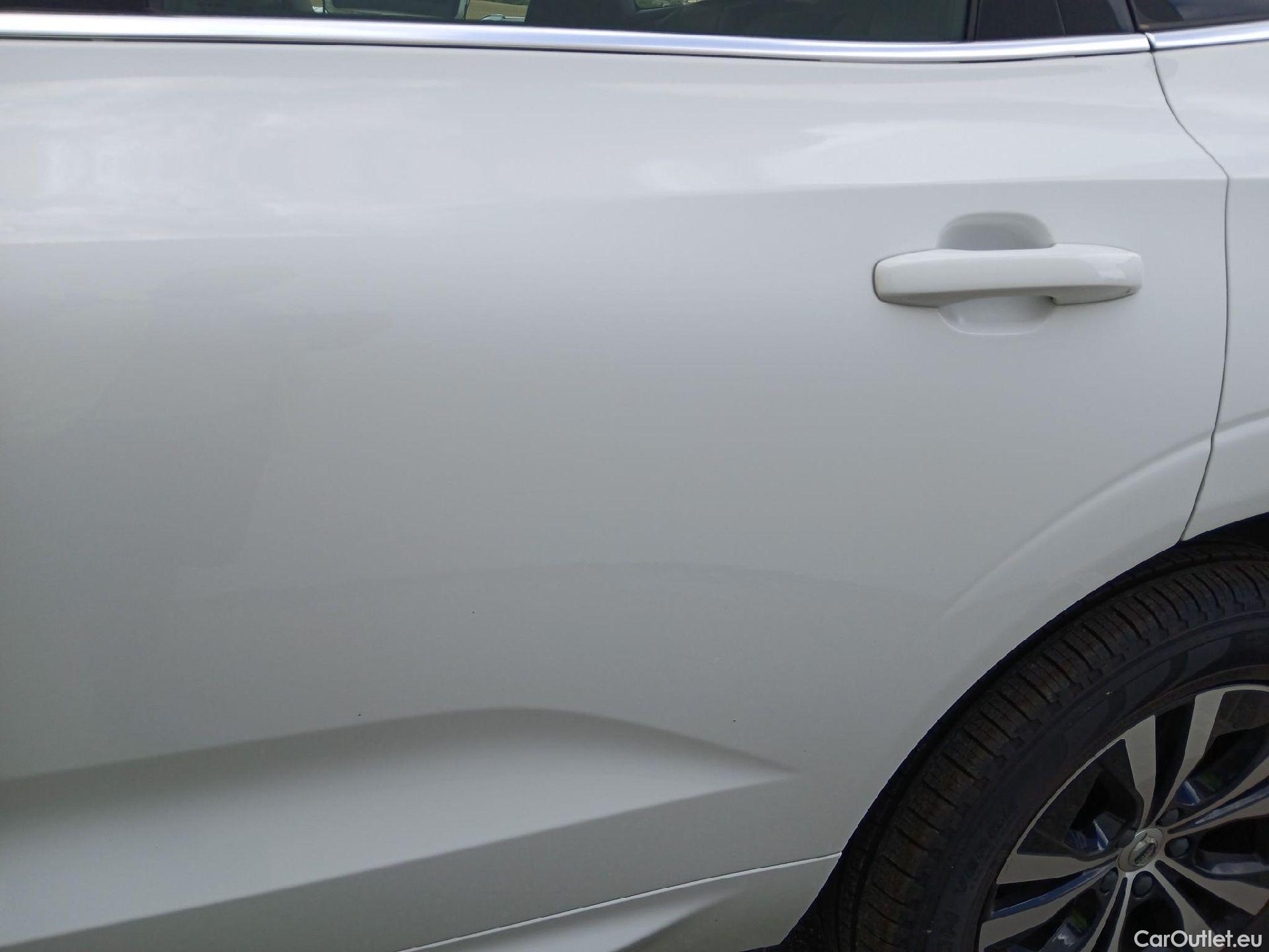  Volvo  XC60 VOLVO  / 2017 / 5P / todoterreno 2.0 B4 D Momentum Auto #16