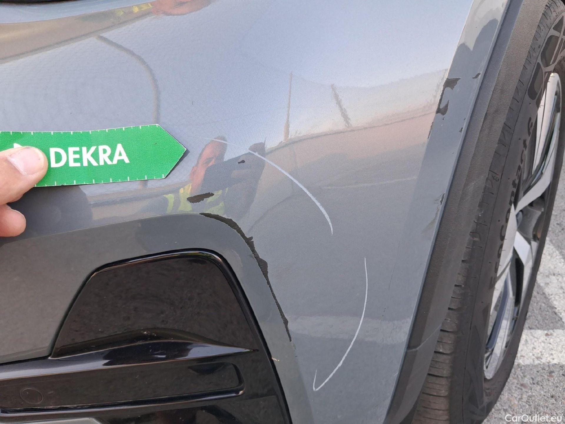  Volvo  XC 40 VOLVO XC40 / 2021 / 5P / todoterreno 1.5 T5 Recharge PHEV Plus Dark Auto #6
