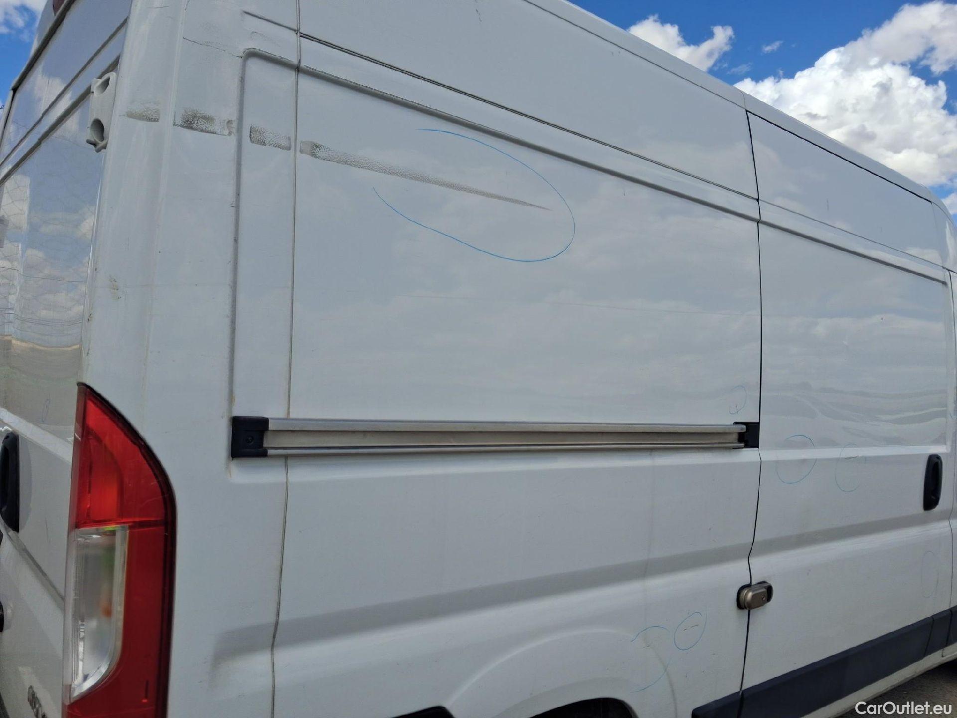  Opel  Movano OPEL  / 2021 / 4P / furgón Base L2H2 3.5T 2.2 BHDi 103kW #28