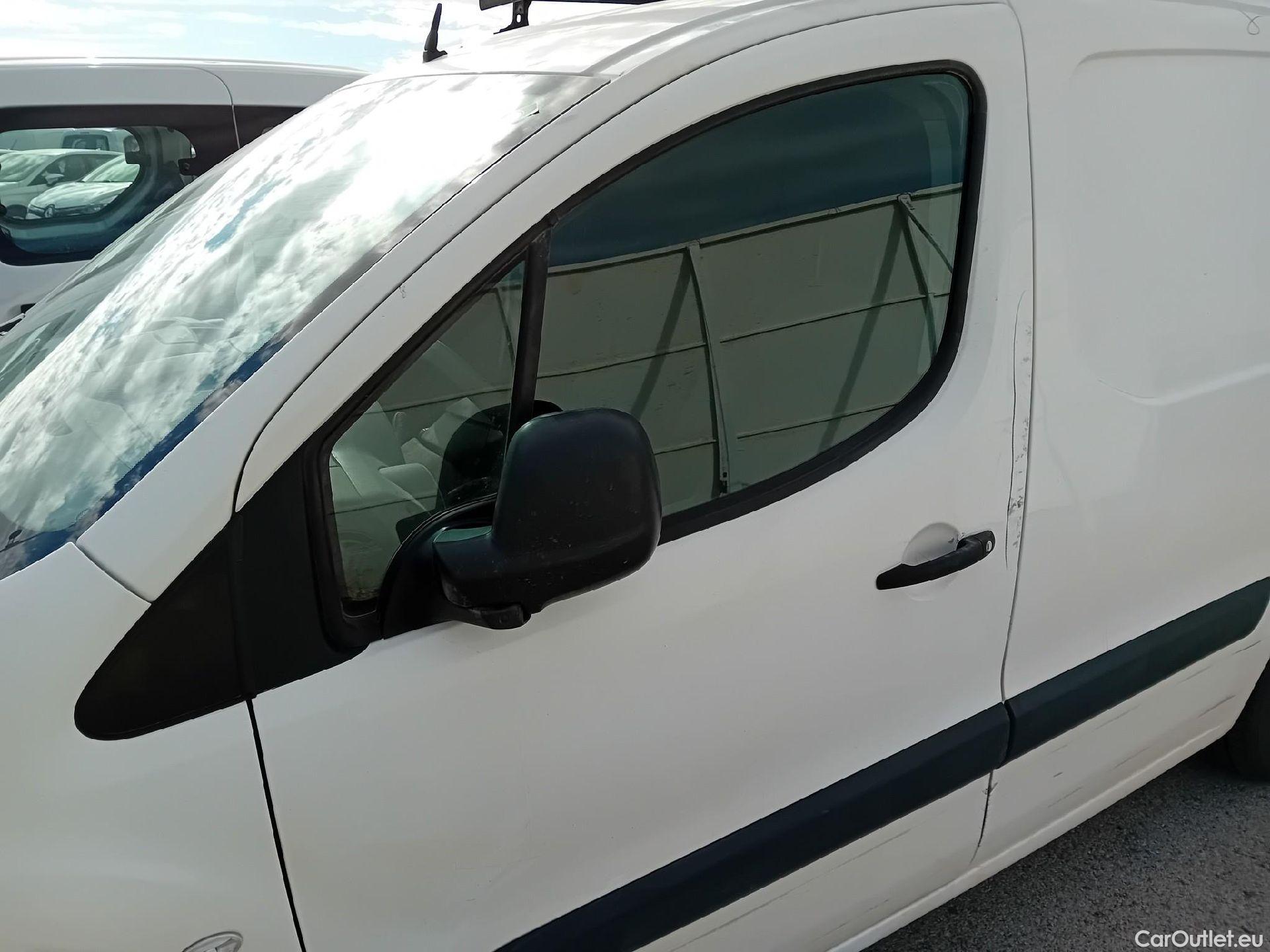  Citroen  Berlingo CITROEN  / 2015 / 3P / furgón derivado de turismo BlueHDi 74KW (100CV) #11