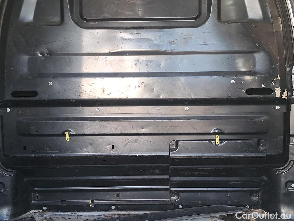  Opel  Vivaro OPEL  / 2019 / 4P / furgón 1.5 Diésel 88kW (120CV) M Std Select #17