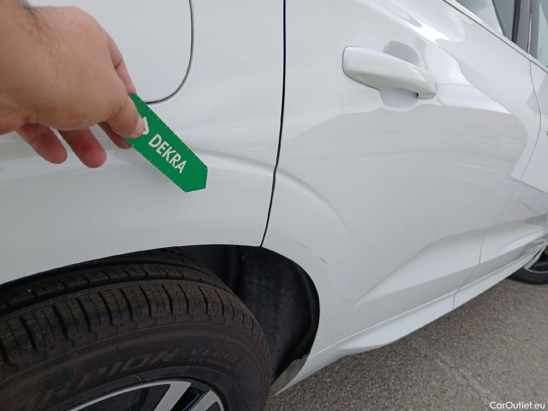  Volvo  XC60 VOLVO  / 2017 / 5P / todoterreno 2.0 B4 D Momentum Auto #27